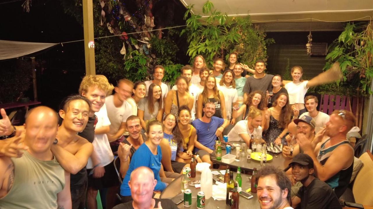 Backpackers By The Bay Hostel แอร์ลีบีช ภายนอก รูปภาพ