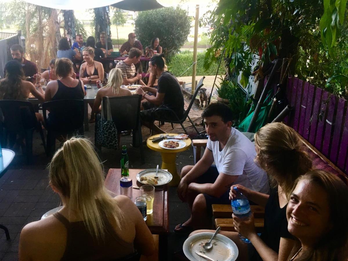 Backpackers By The Bay Hostel แอร์ลีบีช ภายนอก รูปภาพ