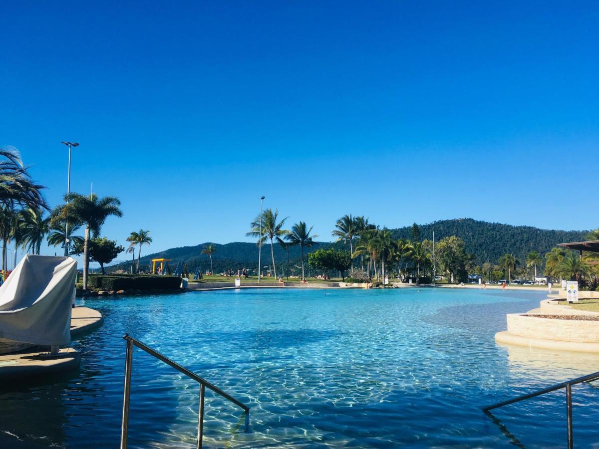 Backpackers By The Bay Hostel แอร์ลีบีช ภายนอก รูปภาพ