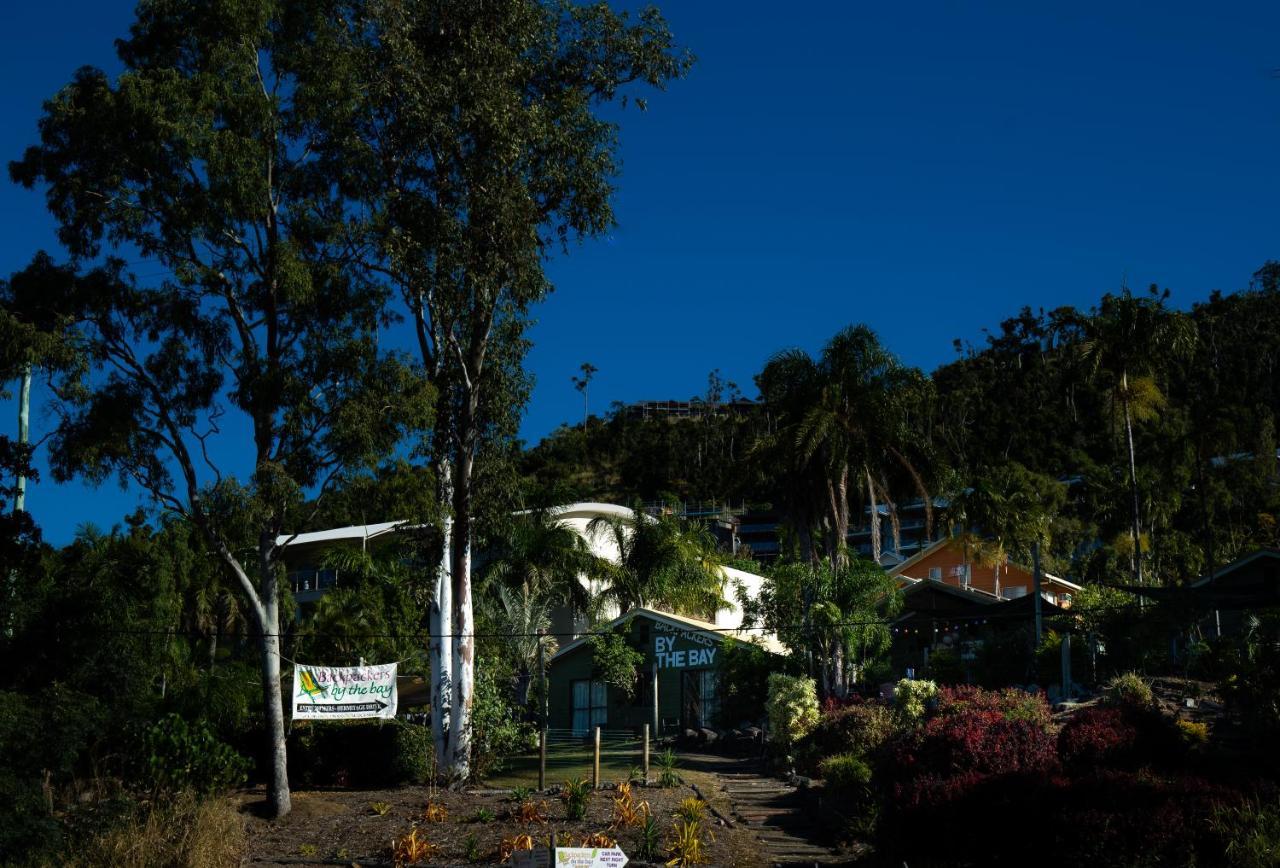 Backpackers By The Bay Hostel แอร์ลีบีช ภายนอก รูปภาพ